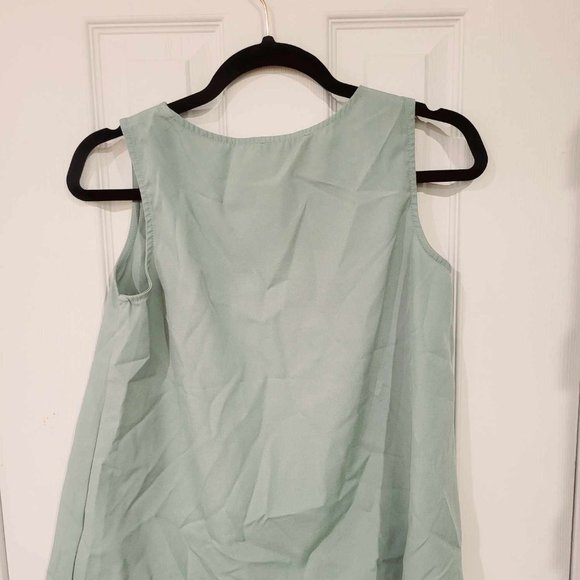 SHEIN Mint Sleeveless Rounded Edge Top - Picture 3 of 3